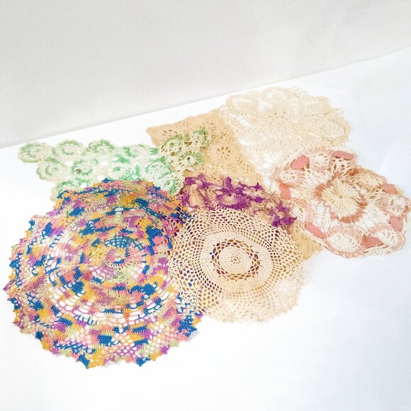 Vintage Doilies Lot No.2 / Assorted Colours + Patterns / 7 pcs / Victorian Craft - Picture 1 of 3
